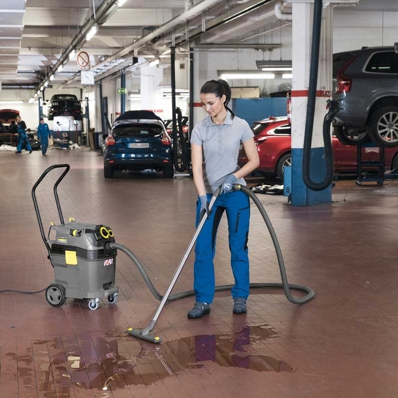 Karcher NT 40/1 TACT TE M 240v Wet and Dry Vacuum Cleaner